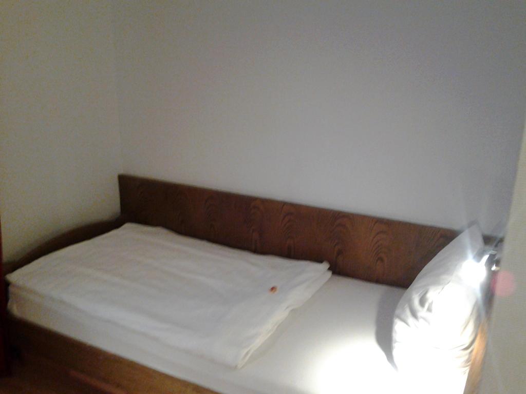 S&L Hotel نيوس المظهر الخارجي الصورة