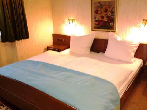 S&L Hotel نيوس المظهر الخارجي الصورة