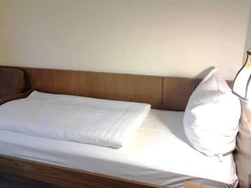 S&L Hotel نيوس المظهر الخارجي الصورة