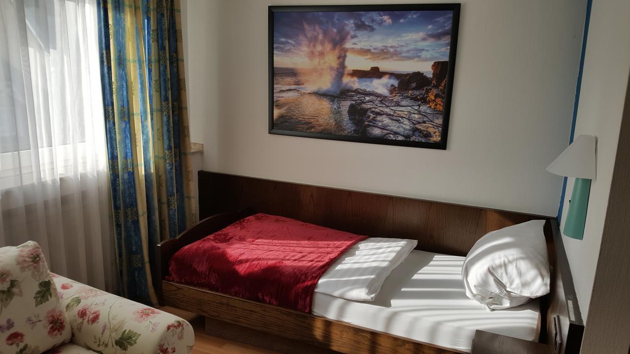 S&L Hotel نيوس المظهر الخارجي الصورة